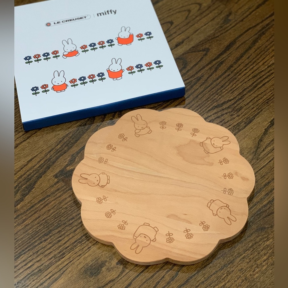 New Le Creuset x Miffy Beechwood Tray 25cm